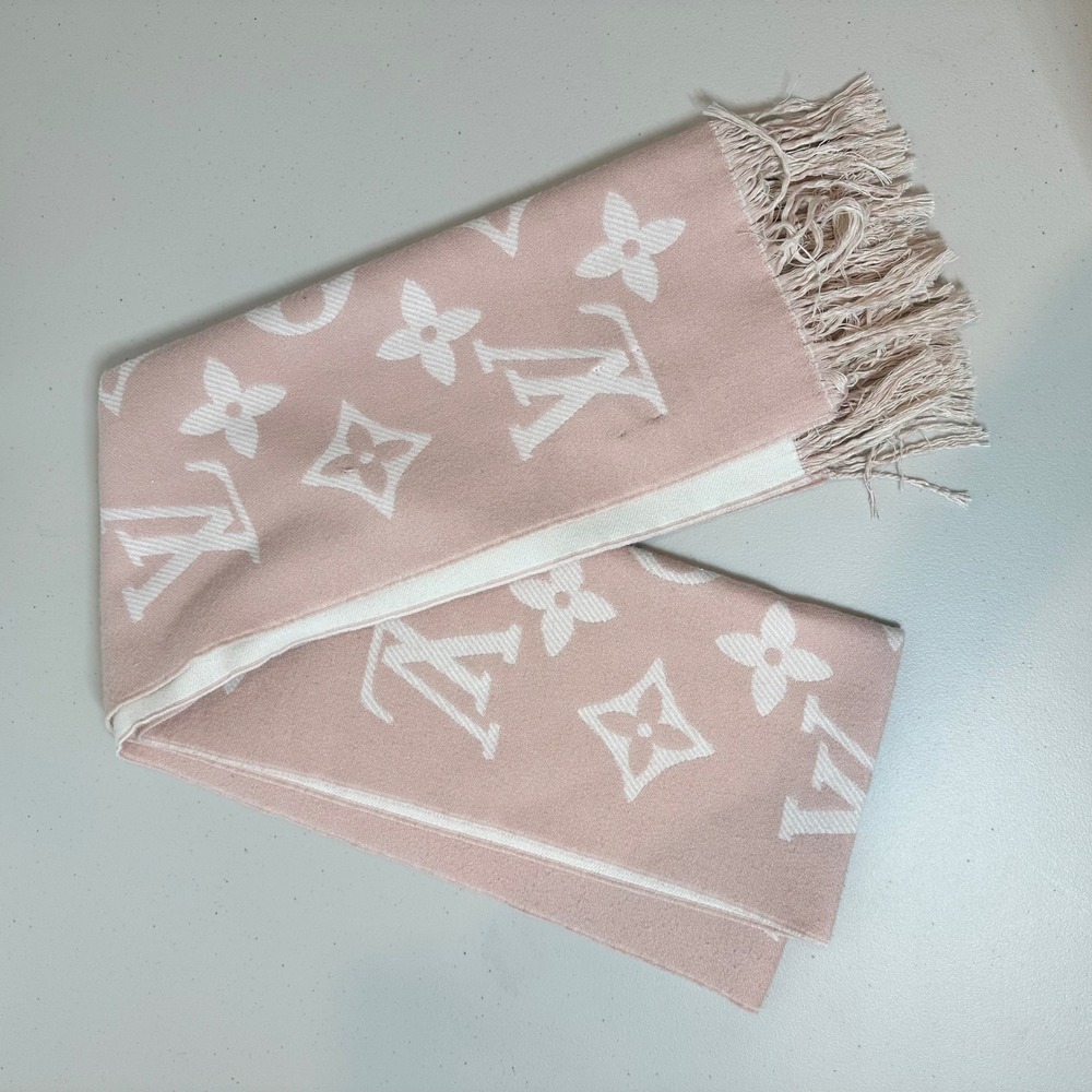 Louis Vuitton Scarf Pink Silk Wool Metallic Monogram Fringe Shawl Wrap Luxury